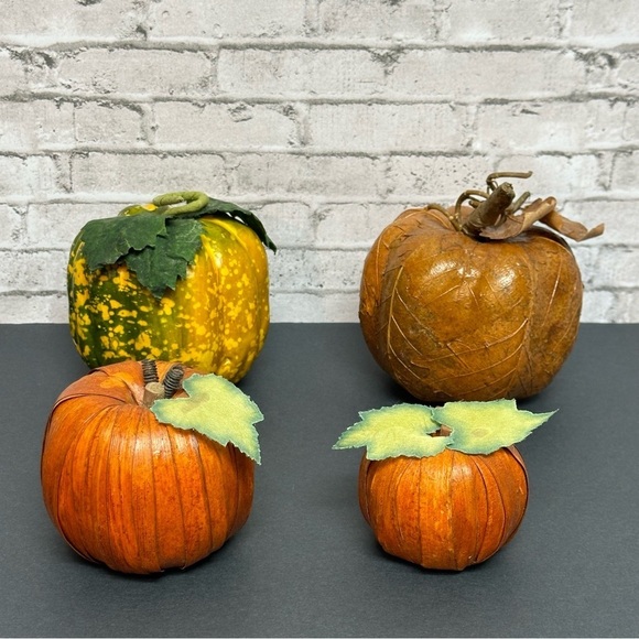 Pumpkins Lot Of 4 Holiday Decor Thanksgiving Fall Decorations - Picture 1 of 9